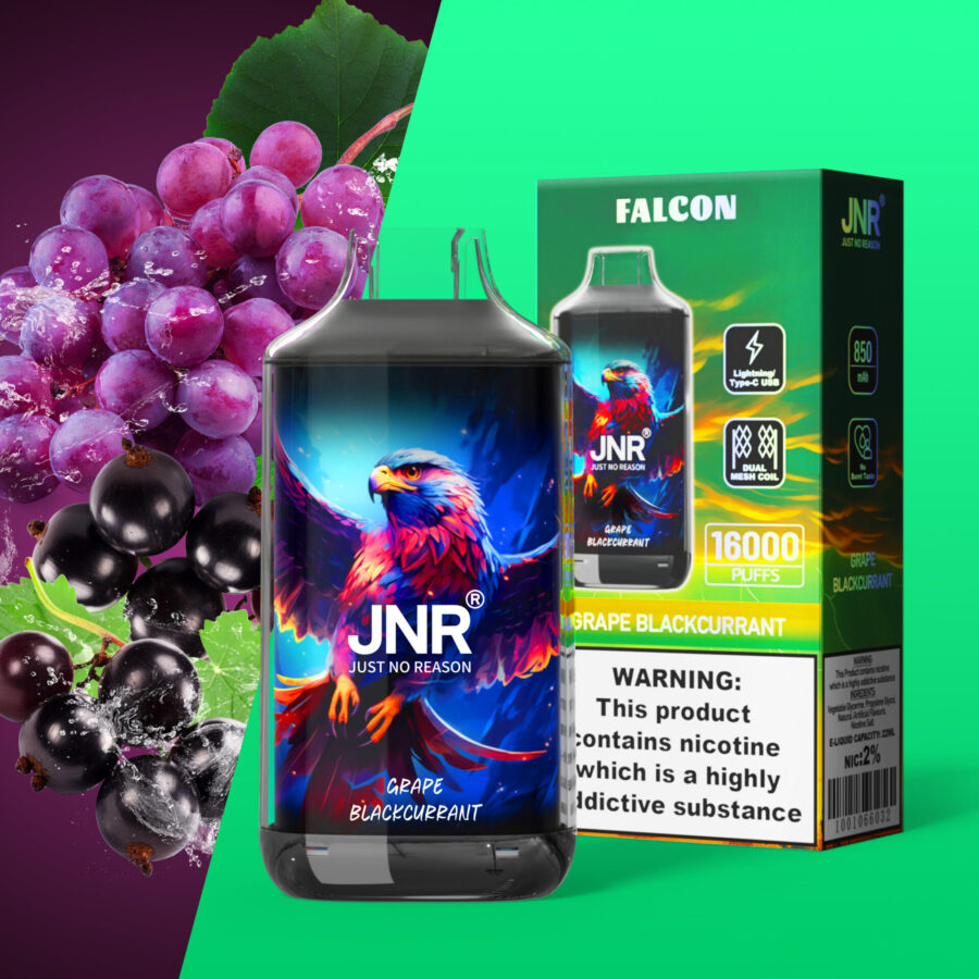 Vape-Produkt aus Trauben und schwarzen Johannisbeeren mit 16.000 Zügen, mit einer bunten Adler-Illustration auf der Verpackung und der Flasche, zusammen mit Bildern von Trauben und schwarzen Johannisbeeren.