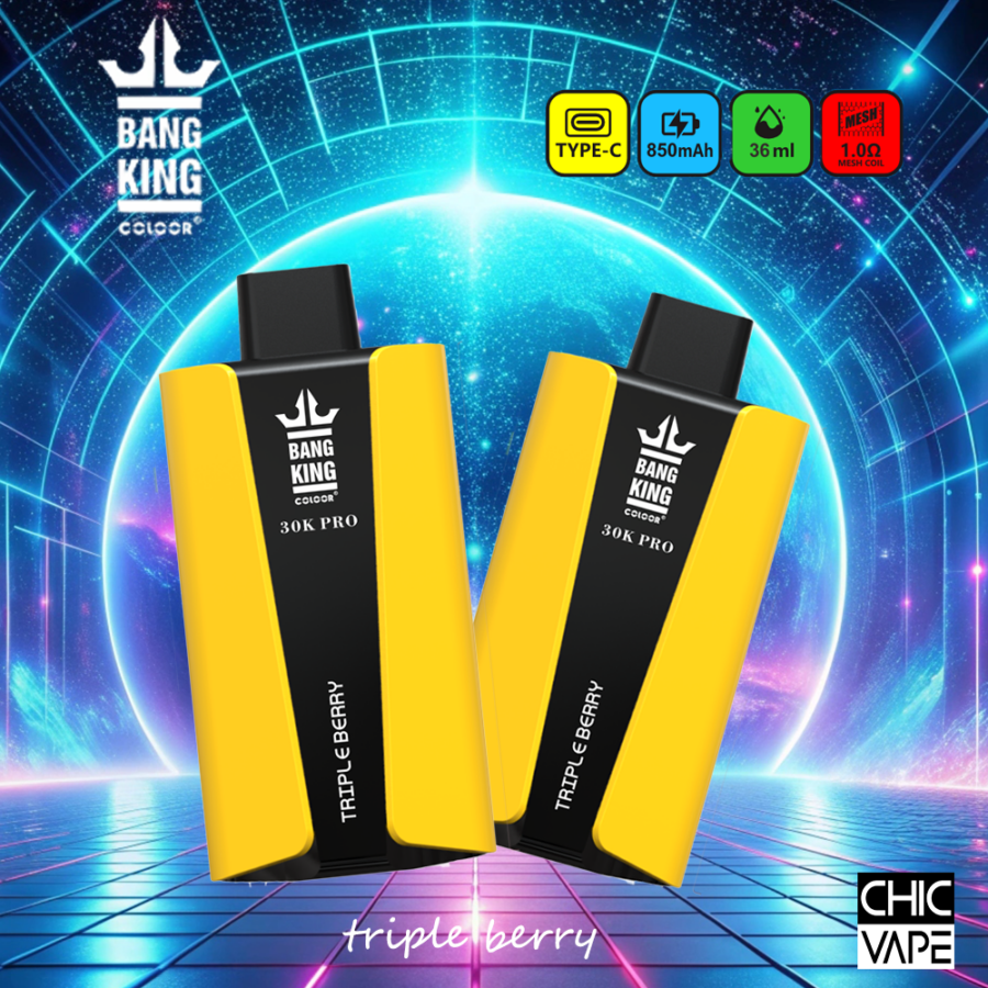Deux dispositifs de vape jetables Bang King 30K Pro jaunes et noirs étiquetés "Triple Berry" avec des icônes indiquant la charge Type-C, la batterie 850mAh, la capacité de 36ml, et le mesh coil de 1,0Ω sur un fond futuriste fluo.